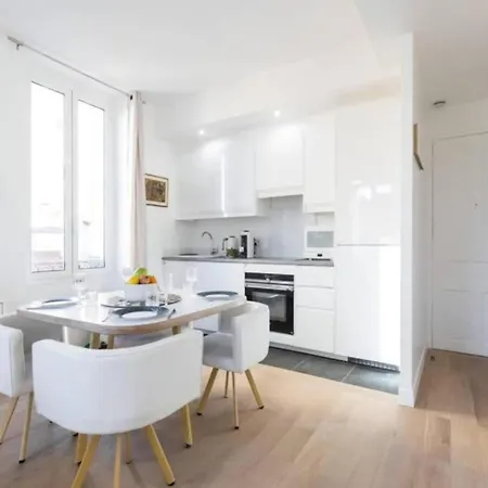 Moulin - Stunning 1 Bedroom On The Port *