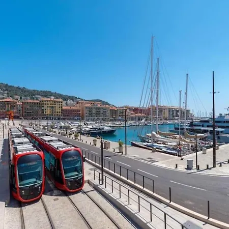 Apartman Moulin - Stunning 1 Bedroom On The Port