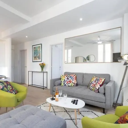 Moulin - Stunning 1 Bedroom On The Port